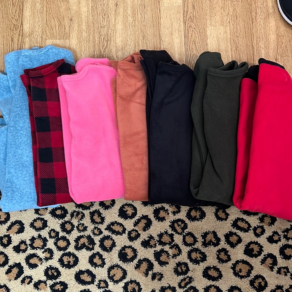 Cuddl Duds lot of 6 plus 1